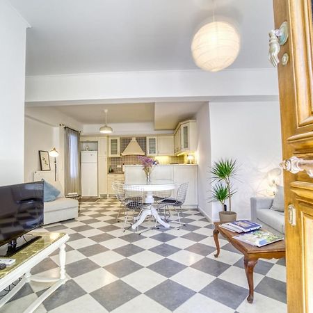 Stylish, Cozy 2-Bdr Flat In Andros Town By Explore Andros Exterior photo