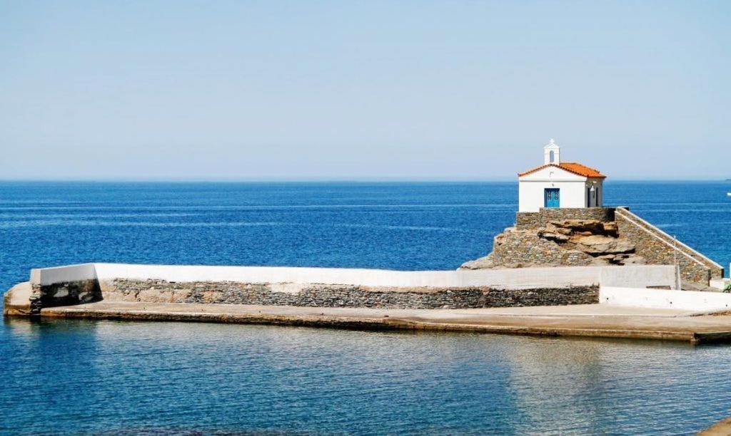 Stylish, Cozy 2-Bdr Flat In Andros Town By Explore Andros Exterior photo
